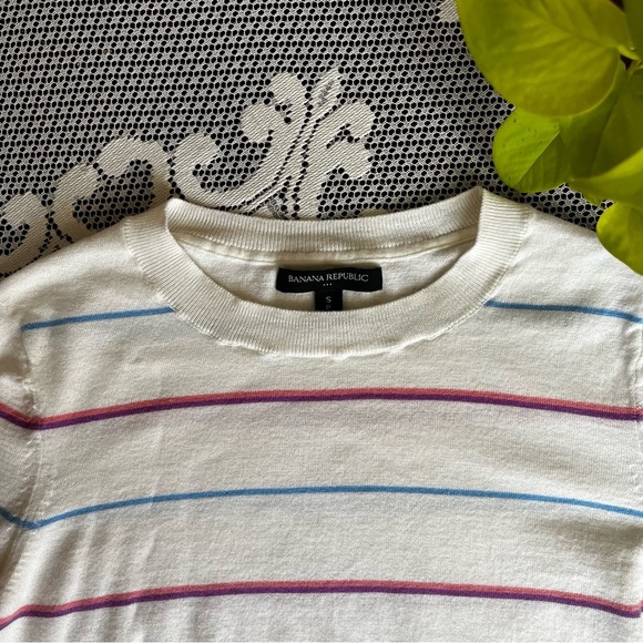 Banana Republic Light Weight Striped White Sweater size small - Picture 2 of 5